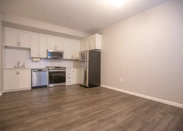 Property at 7100 N Greenwich Ave Unit 2, Portland, OR, 97217, 1 bed, 1 bath, [object Object]