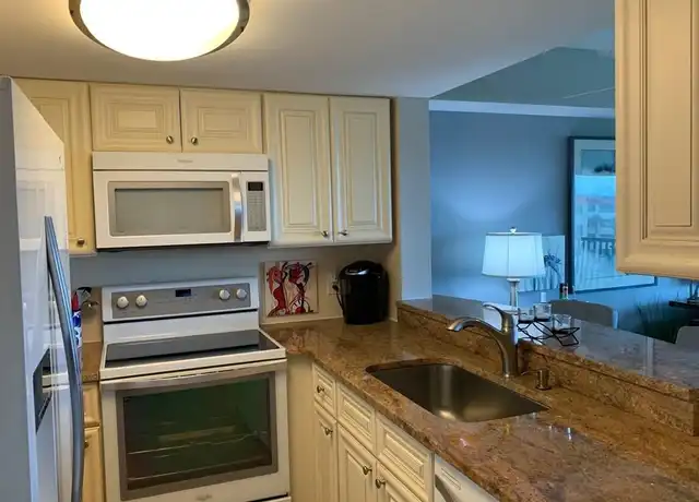 Property at 7406 Lake Breeze Dr #513, Fort Myers, FL, 33907, 1 bed, 1.5 baths, [object Object]