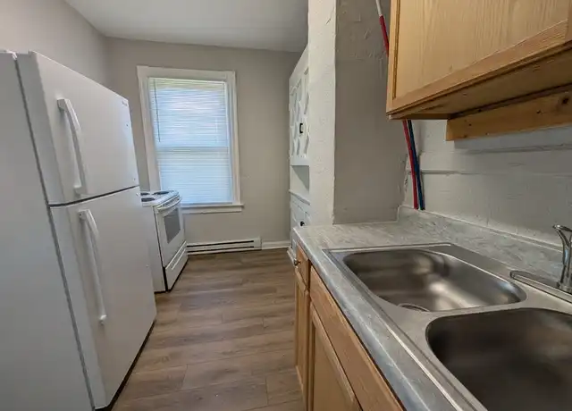 Property at 809 Wise St Unit 3, Lynchburg, VA, 24501, 3 beds, 2 baths, [object Object]