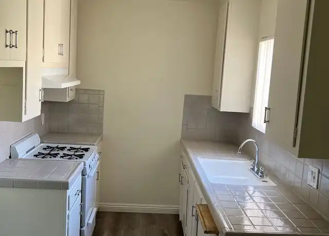 Property at 217 W Tujunga Ave Unit 221-J, Burbank, CA, 91502, 1 bed, 1 bath, [object Object]