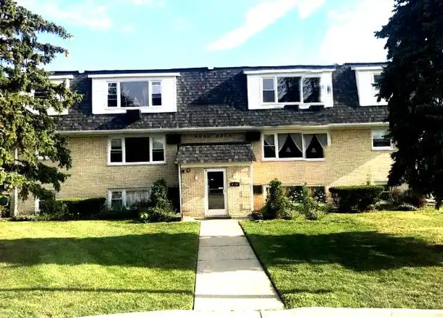 Property at 9709 Lorraine Dr, Countryside, IL, 60525, 2 beds, 1 bath, [object Object]