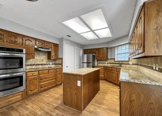 Property at 700 Dartbrook Dr, Desoto, TX, 75115, 3 beds, 2 baths, [object Object]
