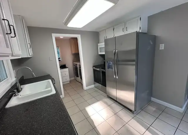 Property at 30 Roy St Unit A, Raymond, NH, 03077, 2 beds, 1 bath, [object Object]