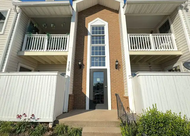 Property at 118 Westwick Ct #4, Sterling, VA, 20165, 2 beds, 1 bath, [object Object]
