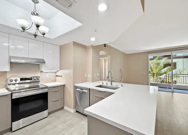 Property at 4155 Executive Dr, La Jolla, CA, 92037, 2 beds, 2 baths, [object Object]