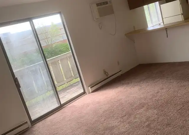 Property at 132 Fox Hill Ln Unit 132K, Elyria, OH, 44035, 1 bed, 1 bath, [object Object]