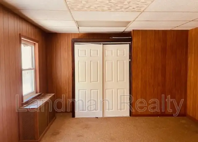 Property at 904 Island Ave Unit 2, McKees Rocks, PA, 15136, 1 bed, 1 bath, [object Object]
