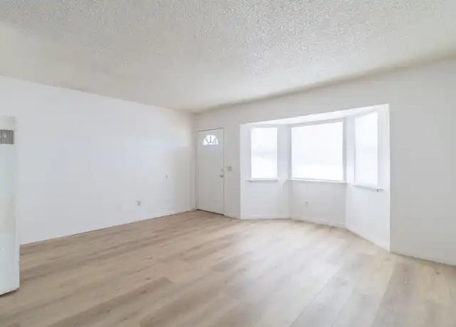 Property at 21730 Nisqually Rd Unit 2, Apple Valley, CA, 92308, 2 beds, 1 bath, [object Object]