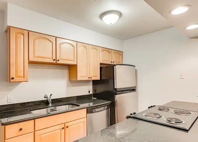 Property at Kendall Off Main - 222 S Kendall Ave, Kalamazoo, MI, 49006, 2 beds, 1-2 bath, [object Object]