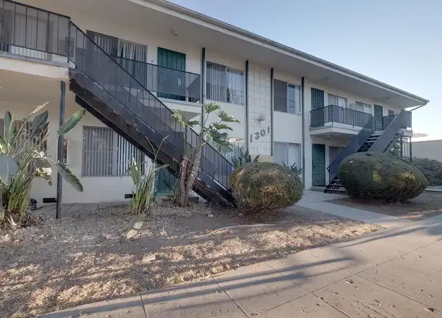 Property at 1301 Michigan Ave, Santa Monica, CA, 90404, 2 beds, 1.5 baths, [object Object]