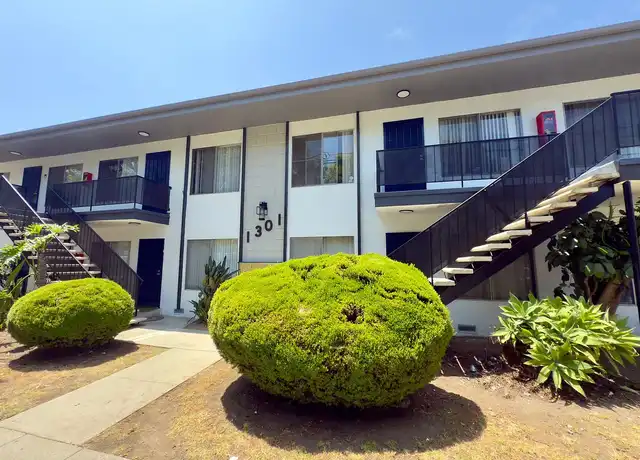 Property at 1301 Michigan Ave, Santa Monica, CA, 90404, 2 beds, 1.5 baths, [object Object]