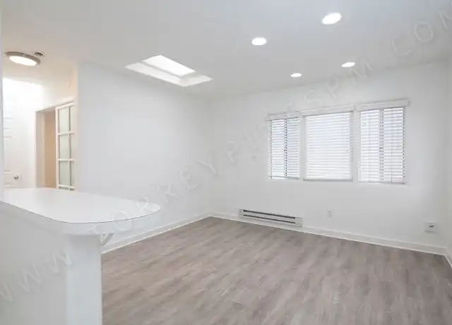 Property at 929 Turquoise St Unit 939 D, San Diego, CA, 92109, 1 bed, 1 bath, [object Object]