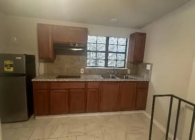 Property at 425 Hawthorne St, Houston, TX, 77006, 0 beds, 1 bath, [object Object]