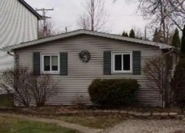 Property at 2876 Stennett St, Keego Harbor, MI, 48320, 3 beds, 2 baths, [object Object]