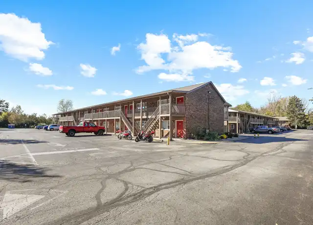 Property at Arbor Manor Apartments - 212 Churchill Dr, Mooresville, IN, 46158, 1 bed, 1 bath, [object Object]