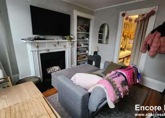 Property at 1 Champney Pl Unit 2, Boston, MA, 02114, 1 bed, 1 bath, [object Object]
