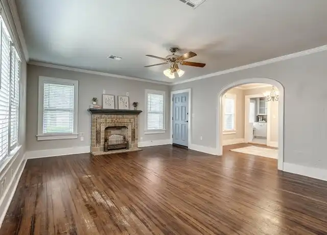 Property at 2824 NW 17th St, Oklahoma City, OK, 73107, 2 beds, 1 bath, [object Object]
