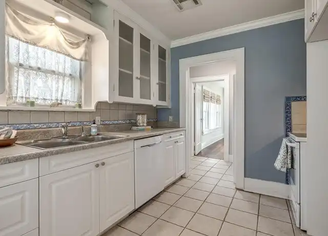 Property at 2824 NW 17th St, Oklahoma City, OK, 73107, 2 beds, 1 bath, [object Object]