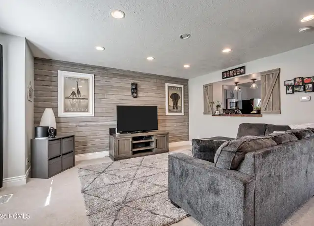 Property at 658 W 200 S, Heber City, UT, 84032, 5 beds, 3.5 baths, [object Object]