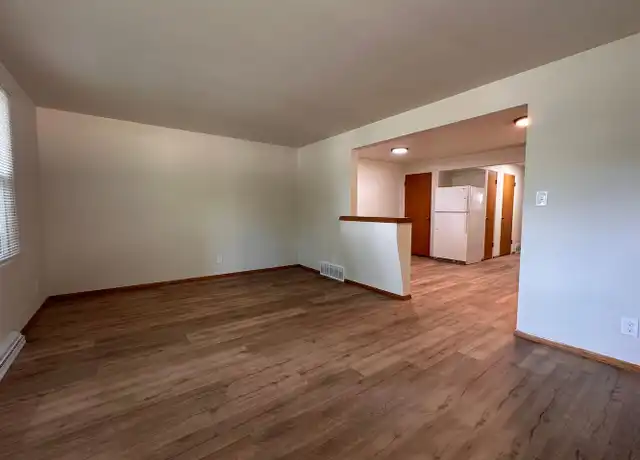 Property at 807 Sherry St Unit 807, Neenah, WI, 54956, 2 beds, 1 bath, [object Object]