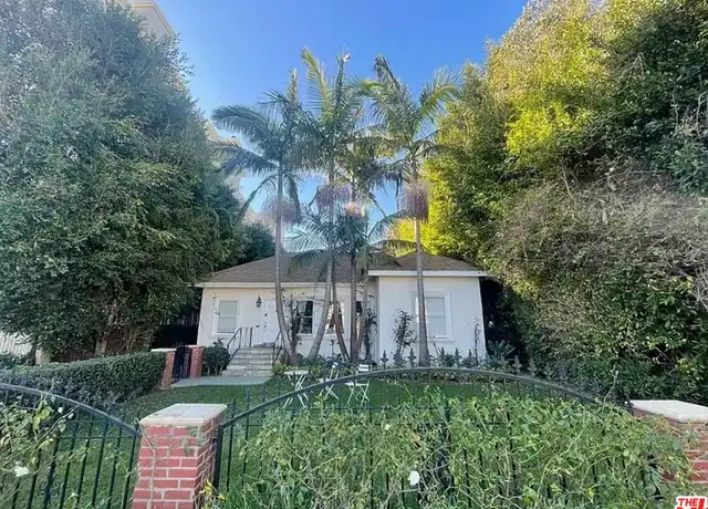 Property at 1030 4th St Unit D, Santa Monica, CA, 90403, 1 bed, 1 bath, [object Object]