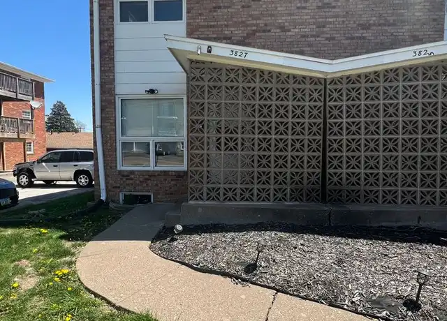Property at 3821 Mississippi Ave, Davenport, IA, 52807, 2 beds, 1 bath, [object Object]