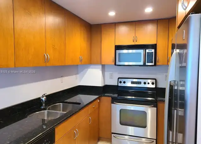 Property at 10350 W Bay Harbor Dr Unit 5L, Bay Harbor Islands, FL, 33154, 1 bed, 1 bath, [object Object]