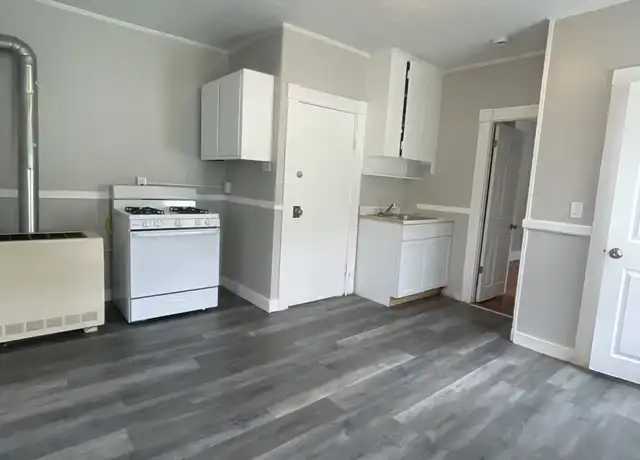 Property at 20 Nye St Unit 3W, New Bedford, MA, 02746, 1 bed, 1 bath, [object Object]