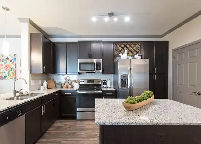 Property at Vintage at Emory Road Apartments - 7401 Vintage Pointe Way, Powell, TN, 37849, 1-2 bed, 1-2 bath, [object Object]