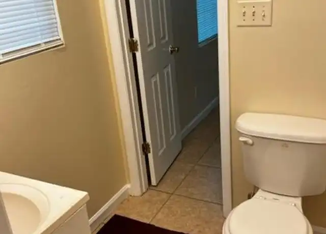 Property at 815 E Brookwood Pl, Valdosta, GA, 31601, 2 beds, 1 bath, [object Object]