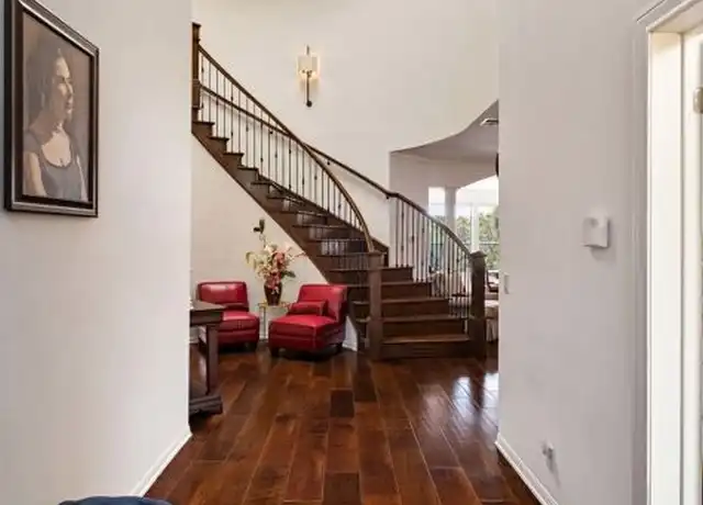 Property at 5511 Courtyard Dr, Austin, TX, 78731, 5 beds, 4.5 baths, [object Object]