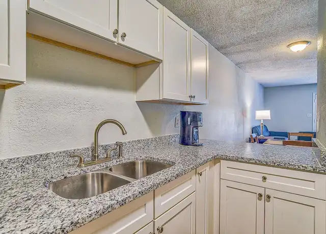 Property at Towne West Manor - 330 Brownlee Rd SW, Atlanta, GA, 30311, 2 beds, 1 bath, [object Object]