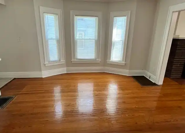 Property at 103 Trinity Pl Unit 105 Trinity, Syracuse, NY, 13210, 3 beds, 1.5 baths, [object Object]