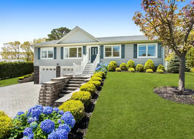 Property at 3 Duke Pl, Hampton Bays, NY, 11946, 4 beds, 3 baths, [object Object]