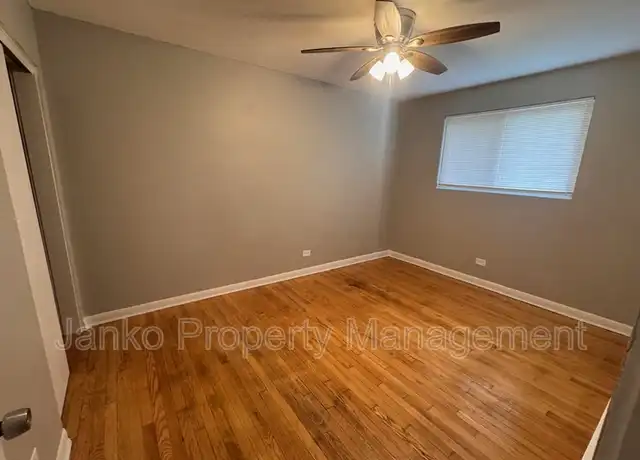 Property at 3125 W 79th St Unit 3, Chicago, IL, 60652, 2 beds, 1 bath, [object Object]