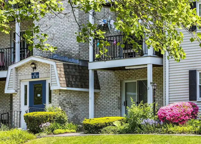 Property at Westwood Glen Commons - 21 Westwood Glen Rd, Westwood, MA, 02090, 1-2 bed, 1 bath, [object Object]
