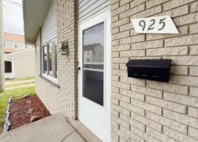 Property at 925 3rd St, Wyandotte, MI, 48192, 2 beds, 1 bath, [object Object]