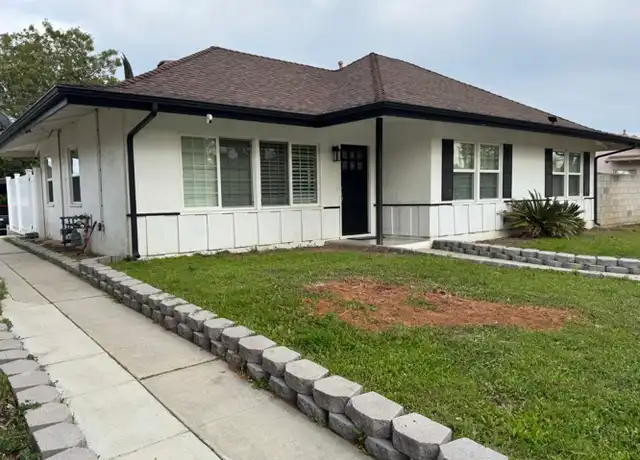 Property at 7840 Woodlake Ave, West Hills, CA, 91304, 3 beds, 2 baths, [object Object]