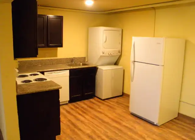 Property at 3713 E Ross Pkwy Unit 200, Wichita, KS, 67210, 3 beds, 1 bath, [object Object]