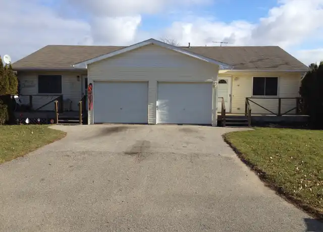 Property at 32 N Black River Rd Unit 32, Croswell, MI, 48422, 3 beds, 1.5 baths, [object Object]