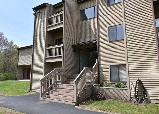 Photo of 12 Bedford Vlg Unit 101, Bedford, MA 01730