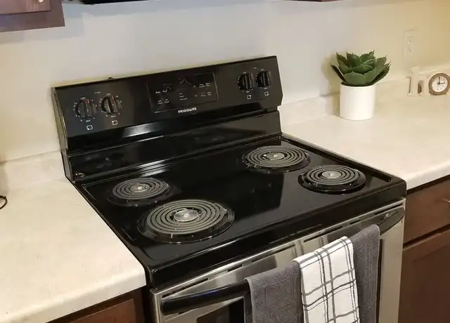 Property at 5321 Westport Rd, Madison, WI, 53704, 1 bed, 1 bath, [object Object]