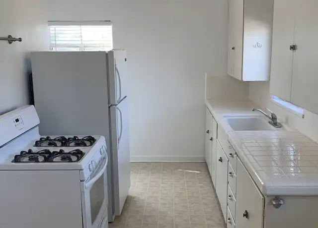 Property at 1022 Silver Ave SW Unit 5, Albuquerque, NM, 87102, 1 bed, 1 bath, [object Object]