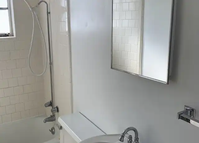 Property at 1022 Silver Ave SW Unit 5, Albuquerque, NM, 87102, 1 bed, 1 bath, [object Object]