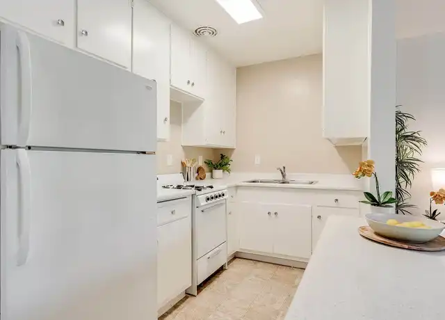 Property at University Park - 1000 E Alosta Ave, Azusa, CA, 91702, 1-2 bed, 1 bath, [object Object]