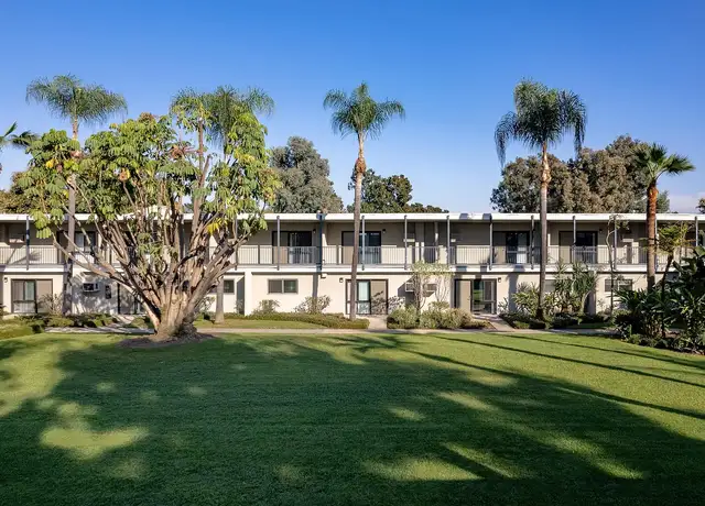 Photo of 1000 E Alosta Ave, Azusa, CA 91702