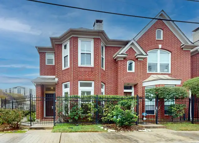 Property at 2102 Gillette St, Houston, TX, 77006, 2 beds, 2.5 baths, [object Object]