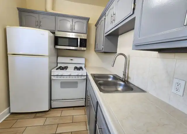 Property at 824 Maine Ave Unit 11, Long Beach, CA, 90813, 2 beds, 1 bath, [object Object]