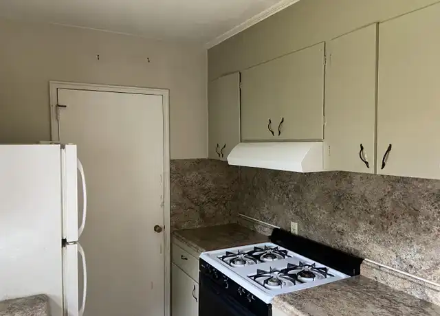 Property at 300 Cherry Hill Dr, North Little Rock, AR, 72116, 2 beds, 1 bath, [object Object]