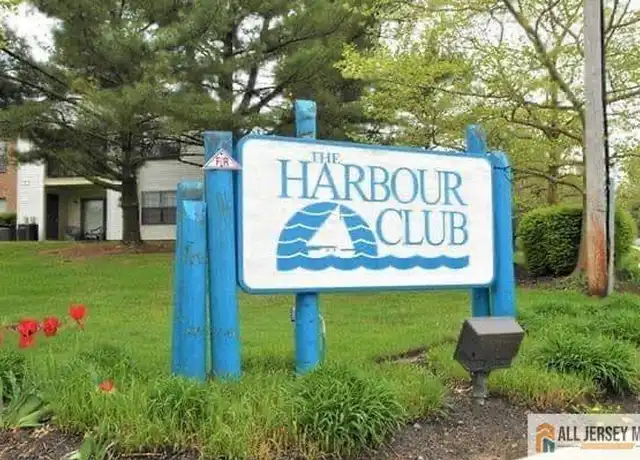 Property at 805 Sunshine Ct #805, Parlin, NJ, 08859, 2 beds, 2 baths, [object Object]